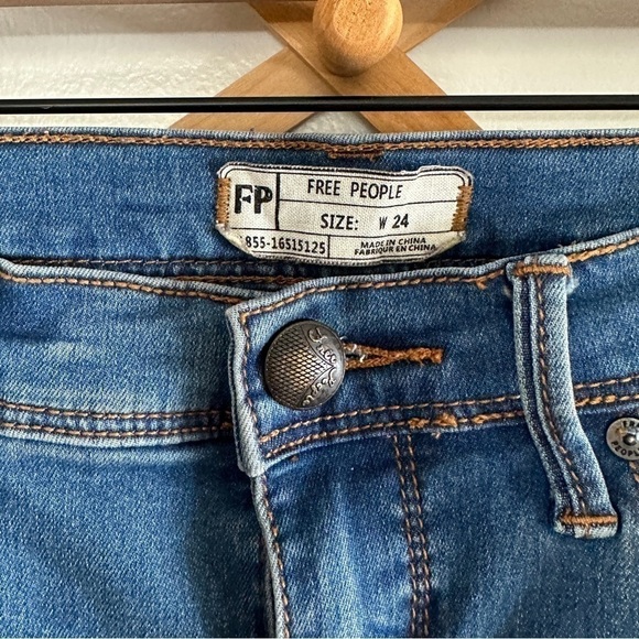 Free People Medium Wash Skinny Jeans - Picture 5 of 8